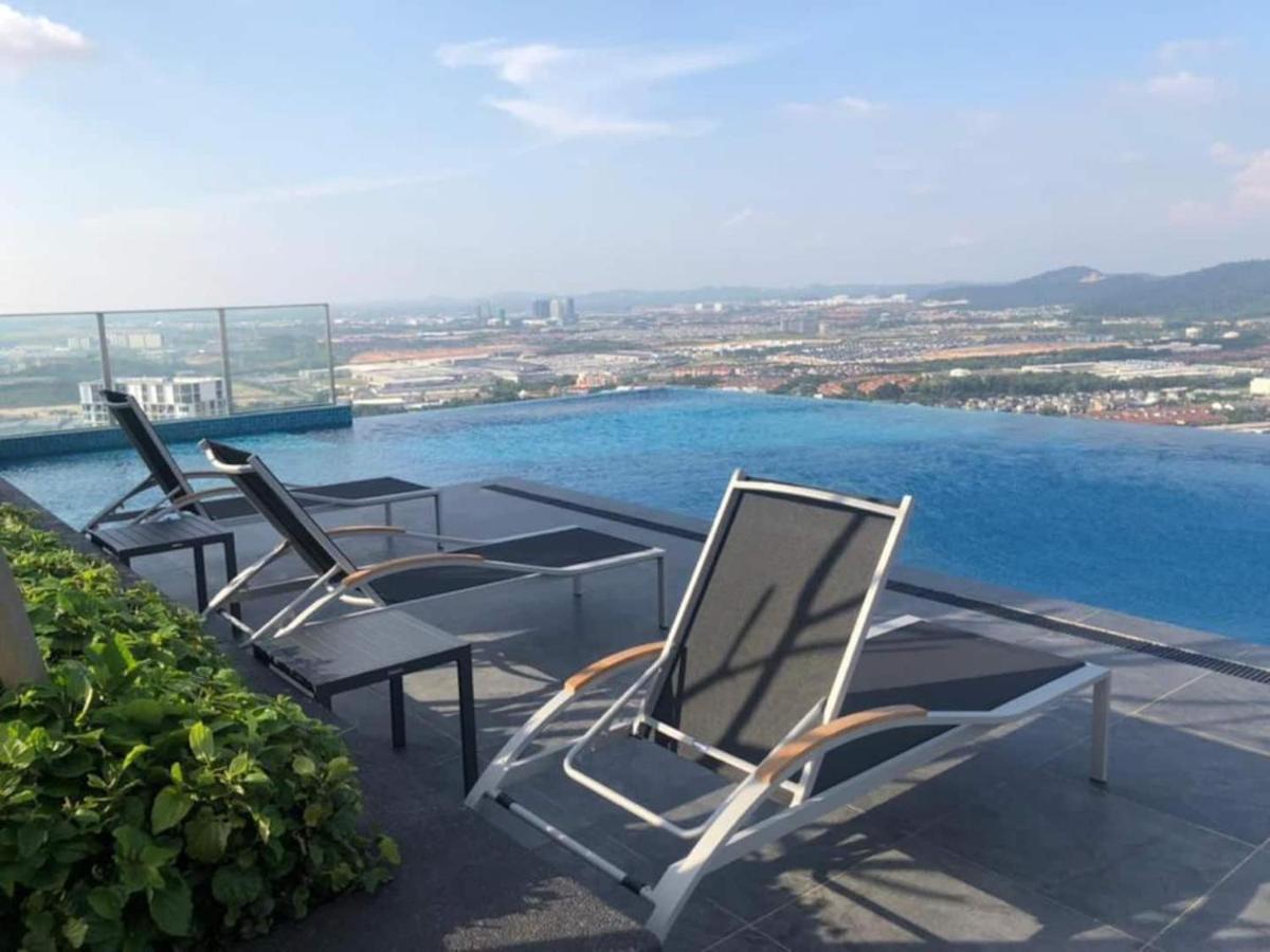 Sky Pool 4 Star Hotel Grade Stay In I-City Shah Alam Extérieur photo