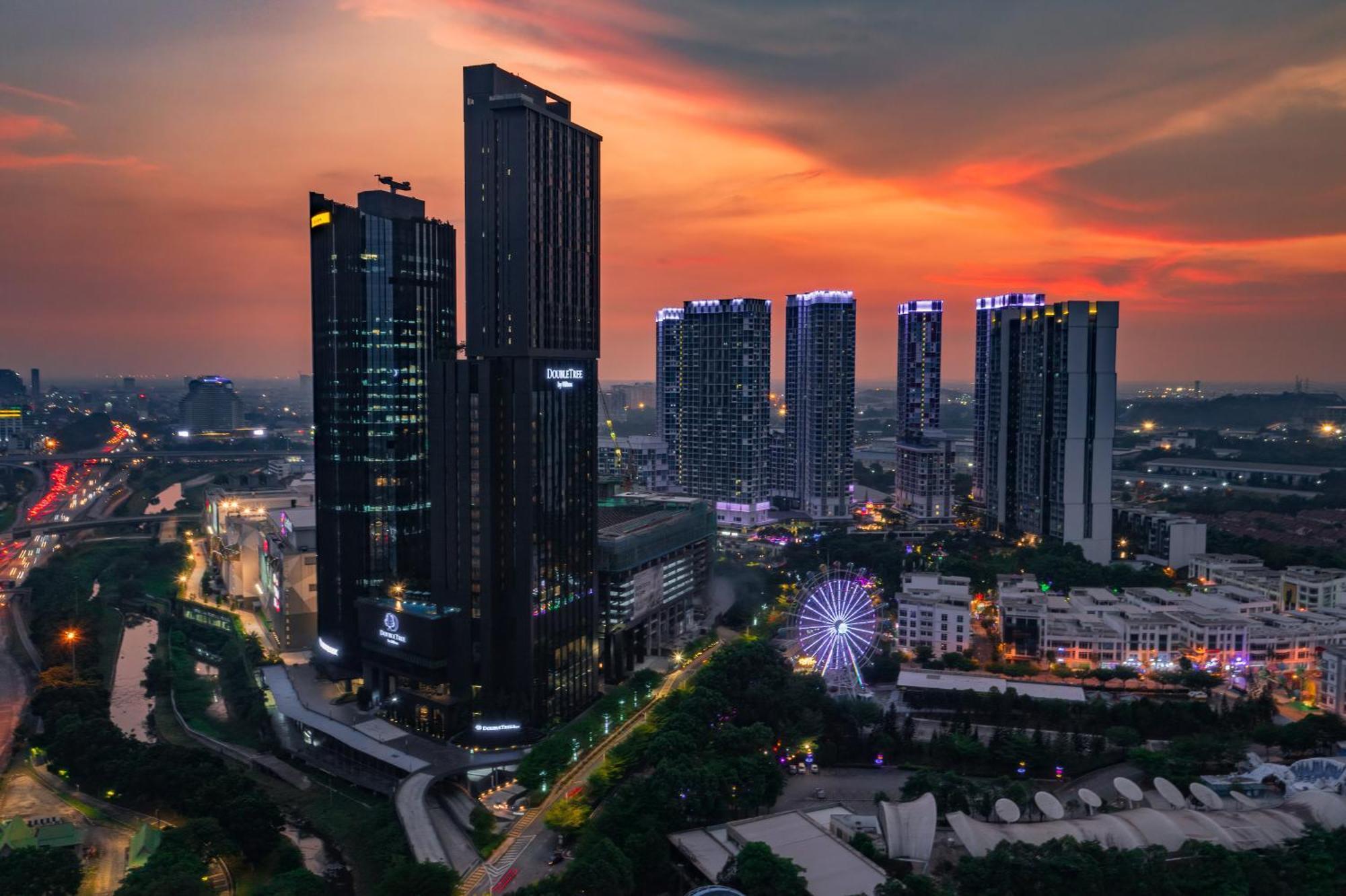 Sky Pool 4 Star Hotel Grade Stay In I-City Shah Alam Extérieur photo